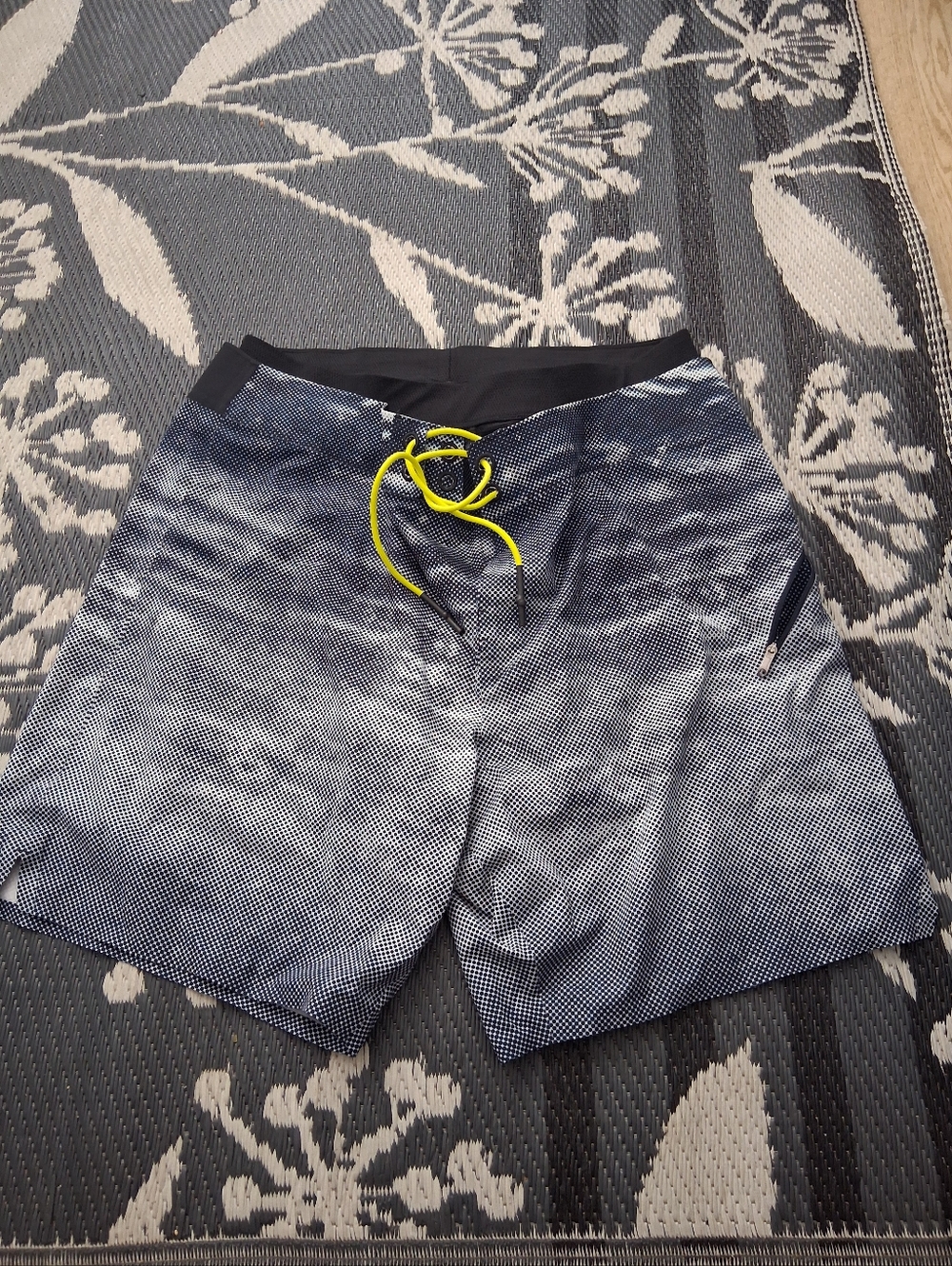 Lululemon El Current Swim Shorts